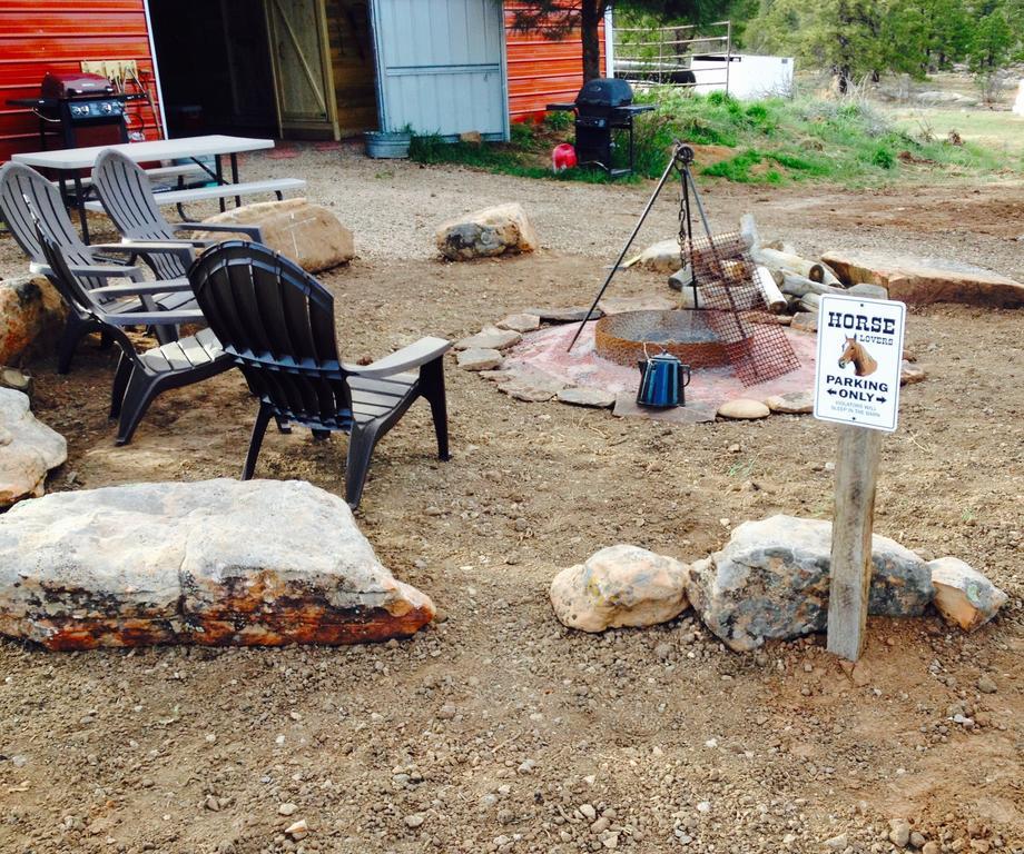 Silver Cabin In The Western Barnモンティセロ エクステリア 写真