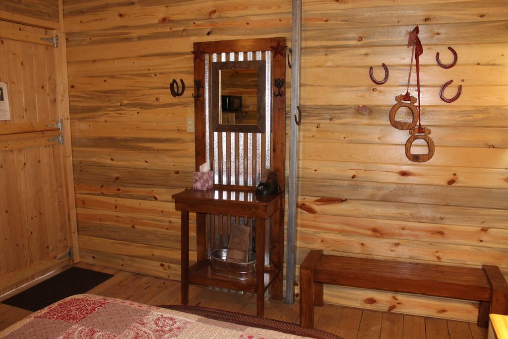 Silver Cabin In The Western Barnモンティセロ エクステリア 写真