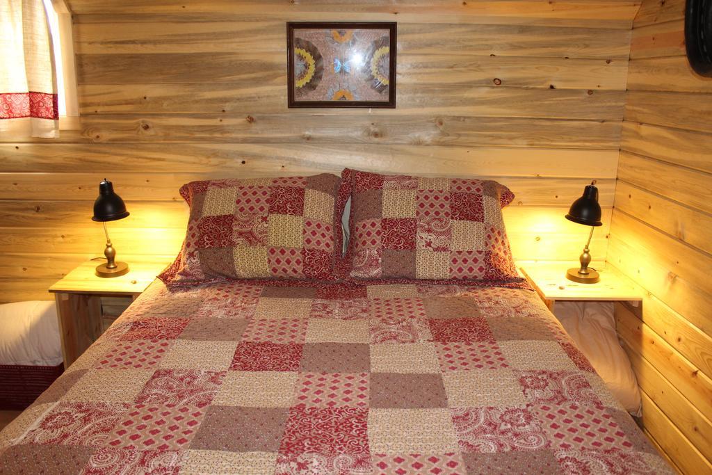 Silver Cabin In The Western Barnモンティセロ エクステリア 写真