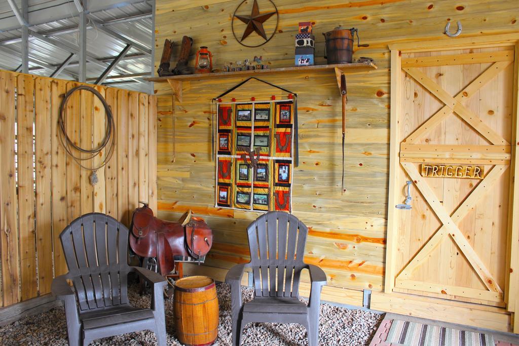 Silver Cabin In The Western Barnモンティセロ エクステリア 写真